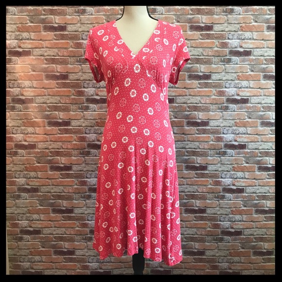 Boden Dresses & Skirts - Boden Floral Print V-Neck Dress